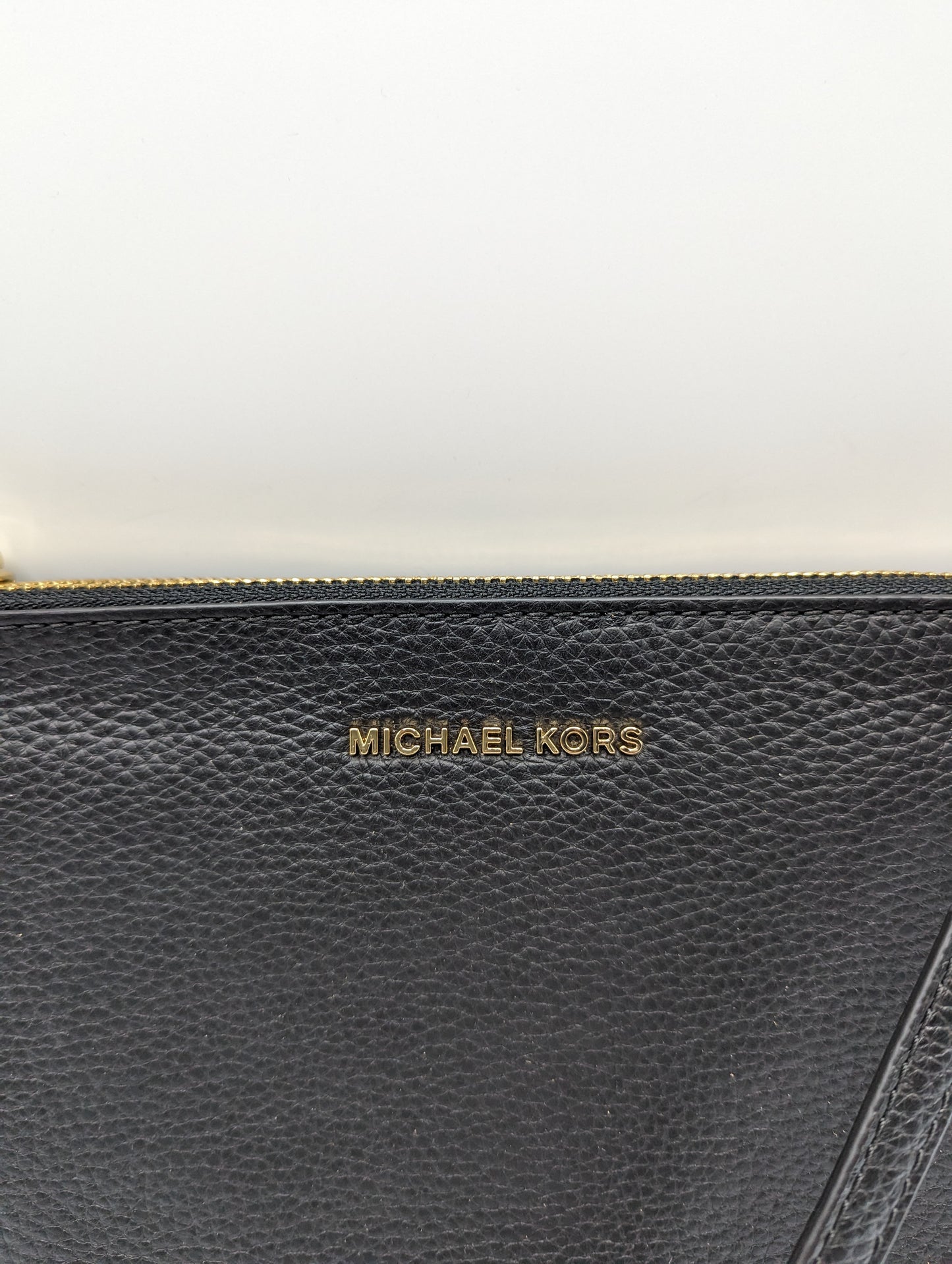 MICHAEL KORS Grained Cross Body Bag - Black