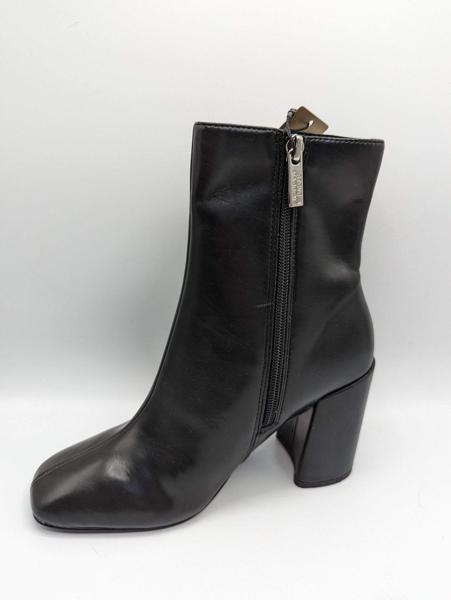 STEVE MADDEN Streams Boots Womens Ankle Boots with a Block Heel - Black