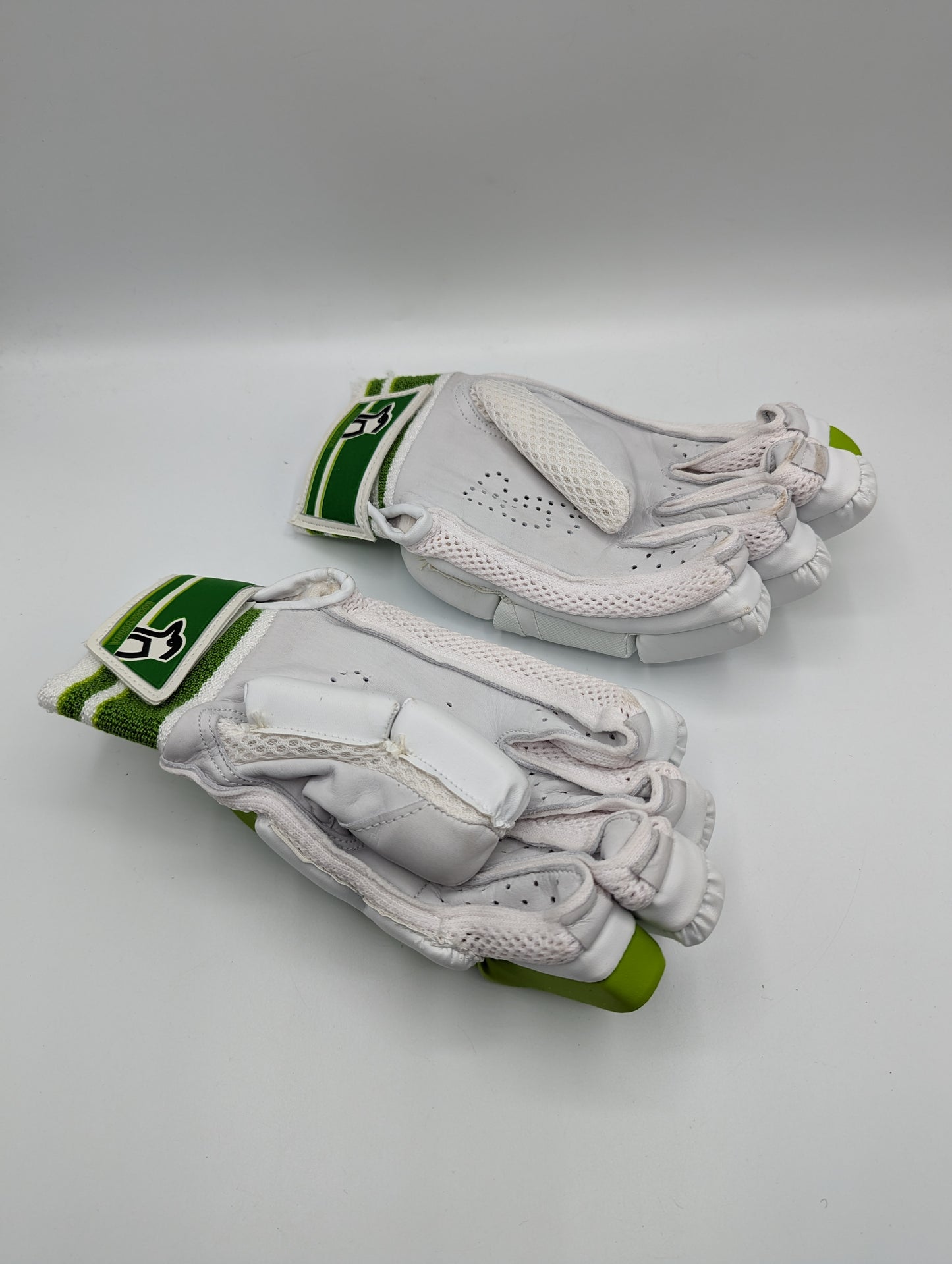 Kookaburra Youth Kahuna 4.1 Cricket Gloves Right Hand - White/Green