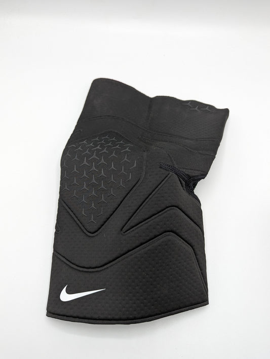 Nike Pro Mens Closed Patella Knee Sleeve - Black