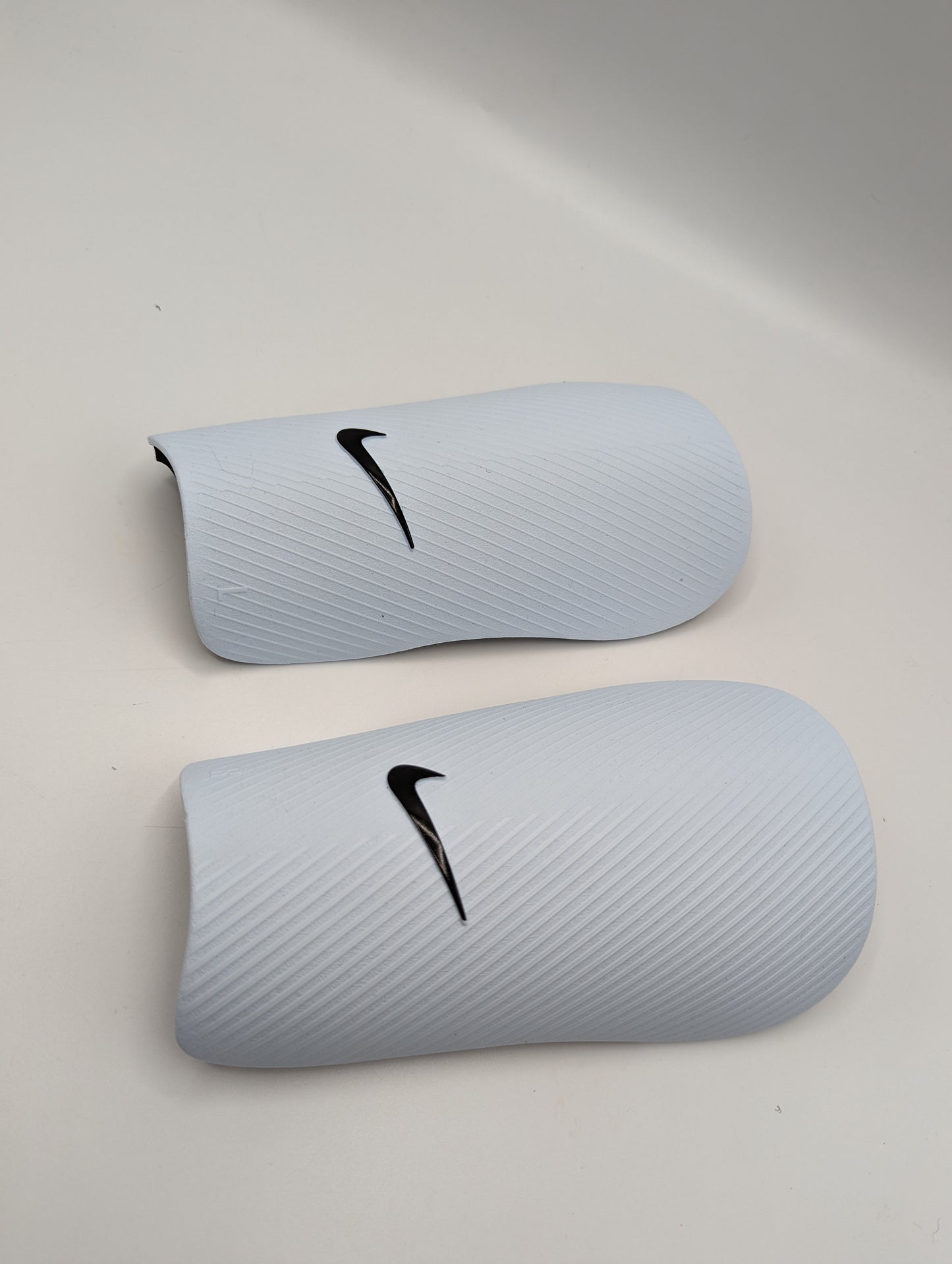 Nike Academy Adults Shin Pads - White