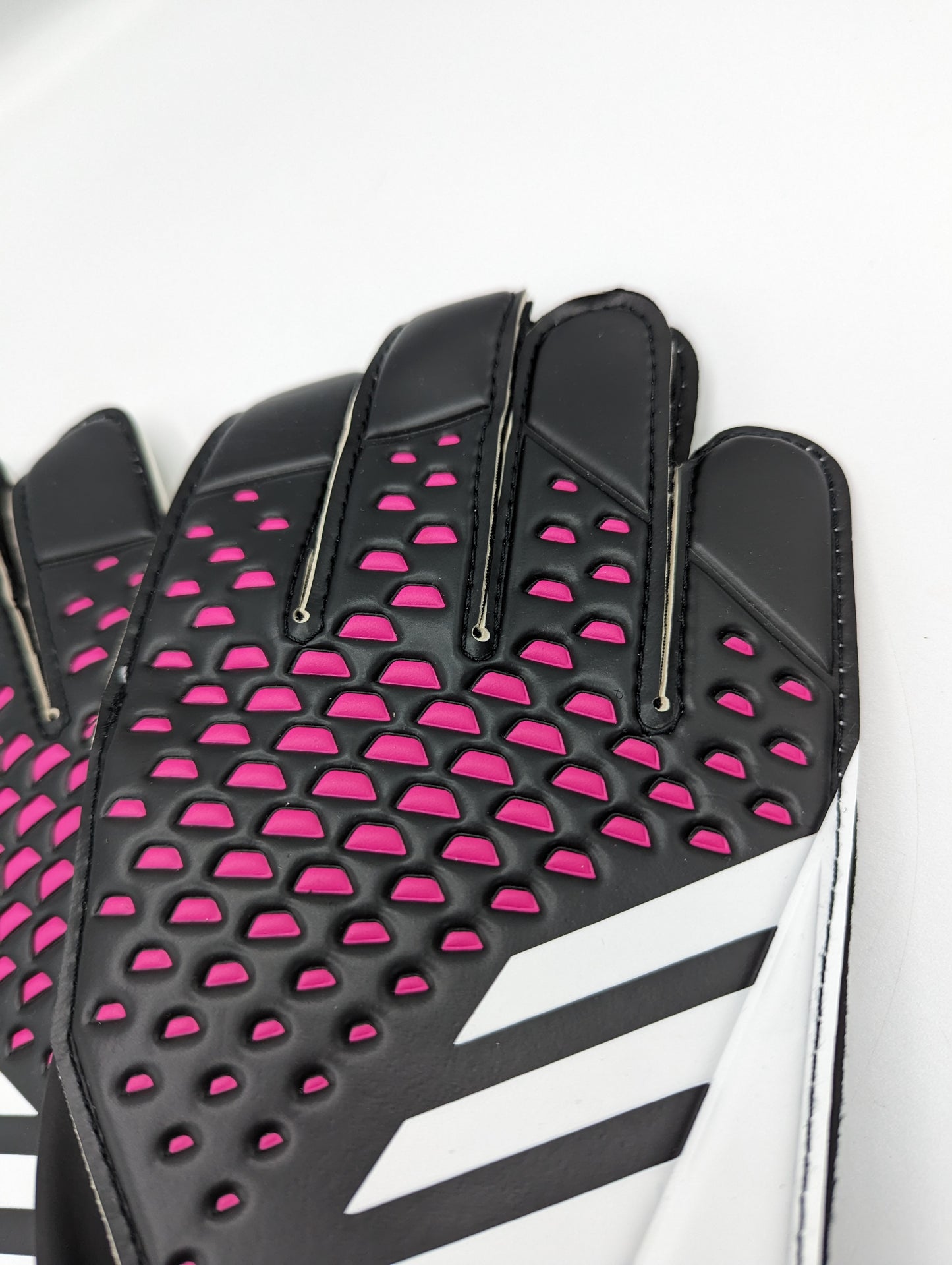 Adidas Predator Training Goalkeeper Gloves - Adults - Pink/Black