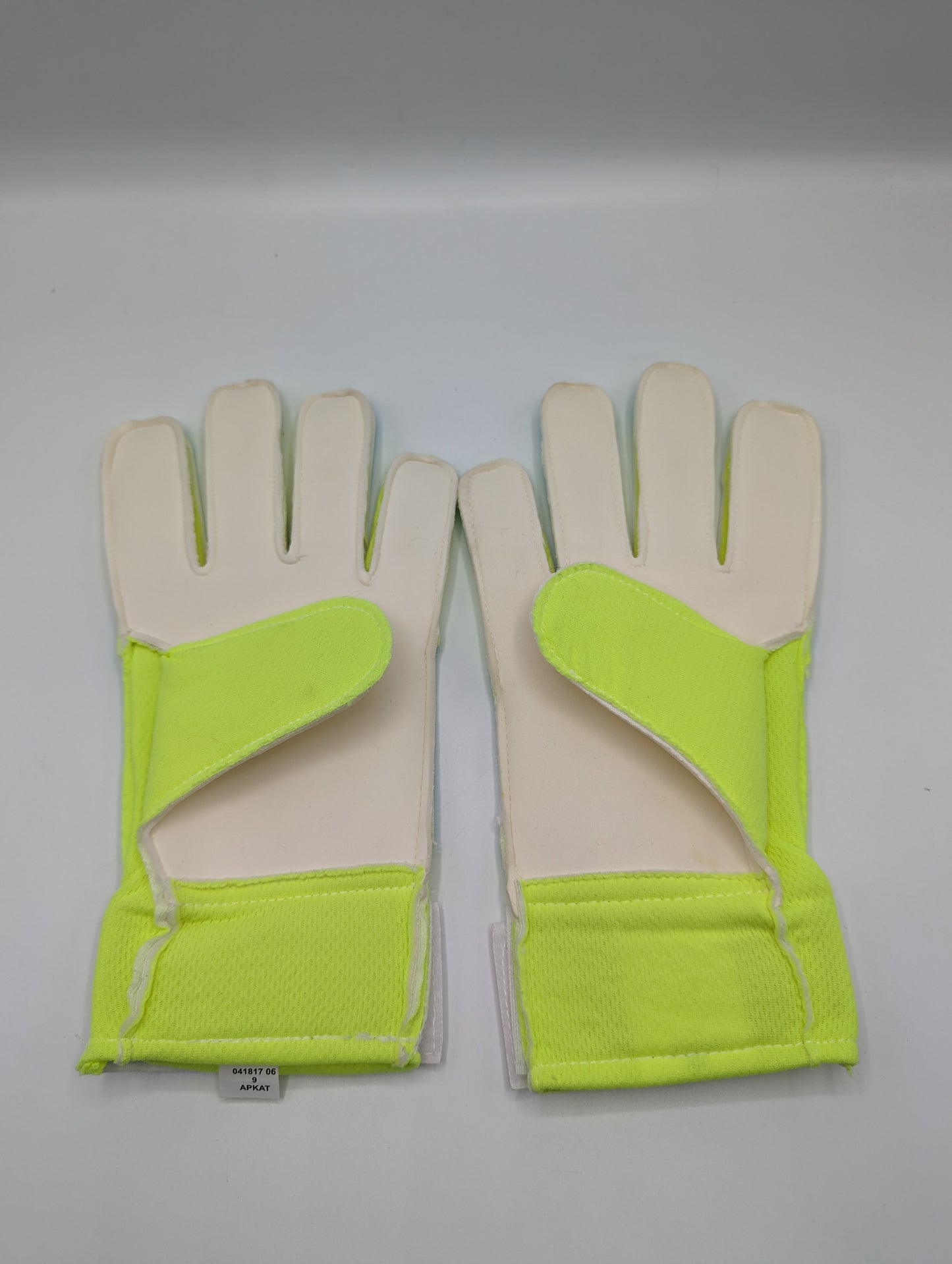 Puma Goalkeeper Gloves - Adults - Green