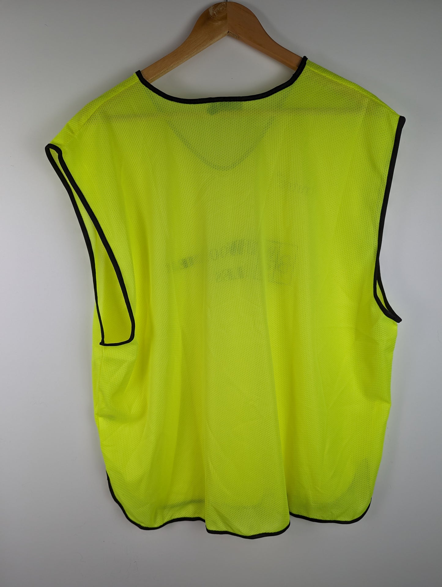 X10 Mitre Pro Training Bib Mens - Neon Yellow