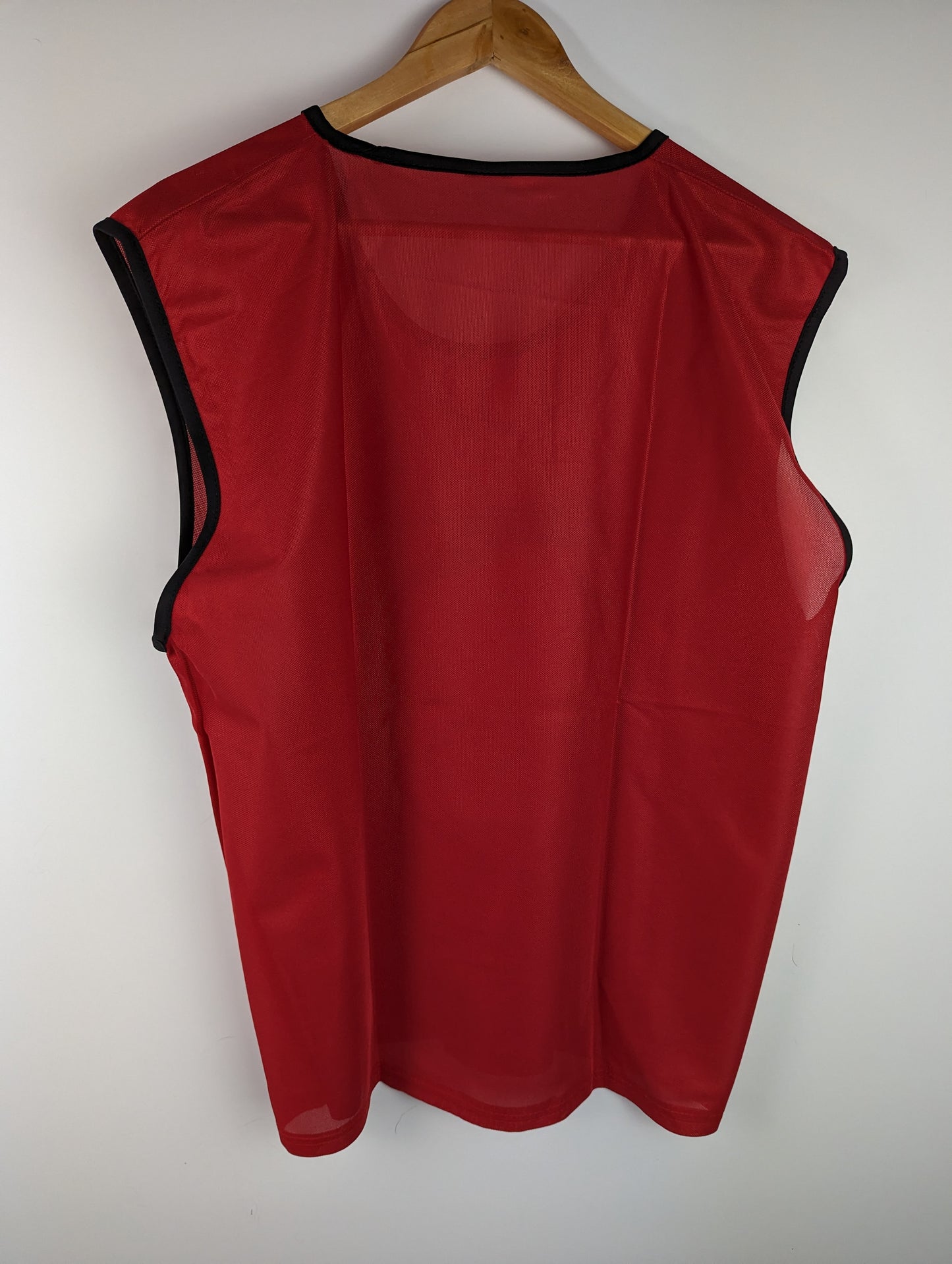 X10 Slazenger Training Bibs Adults/Senior - Red