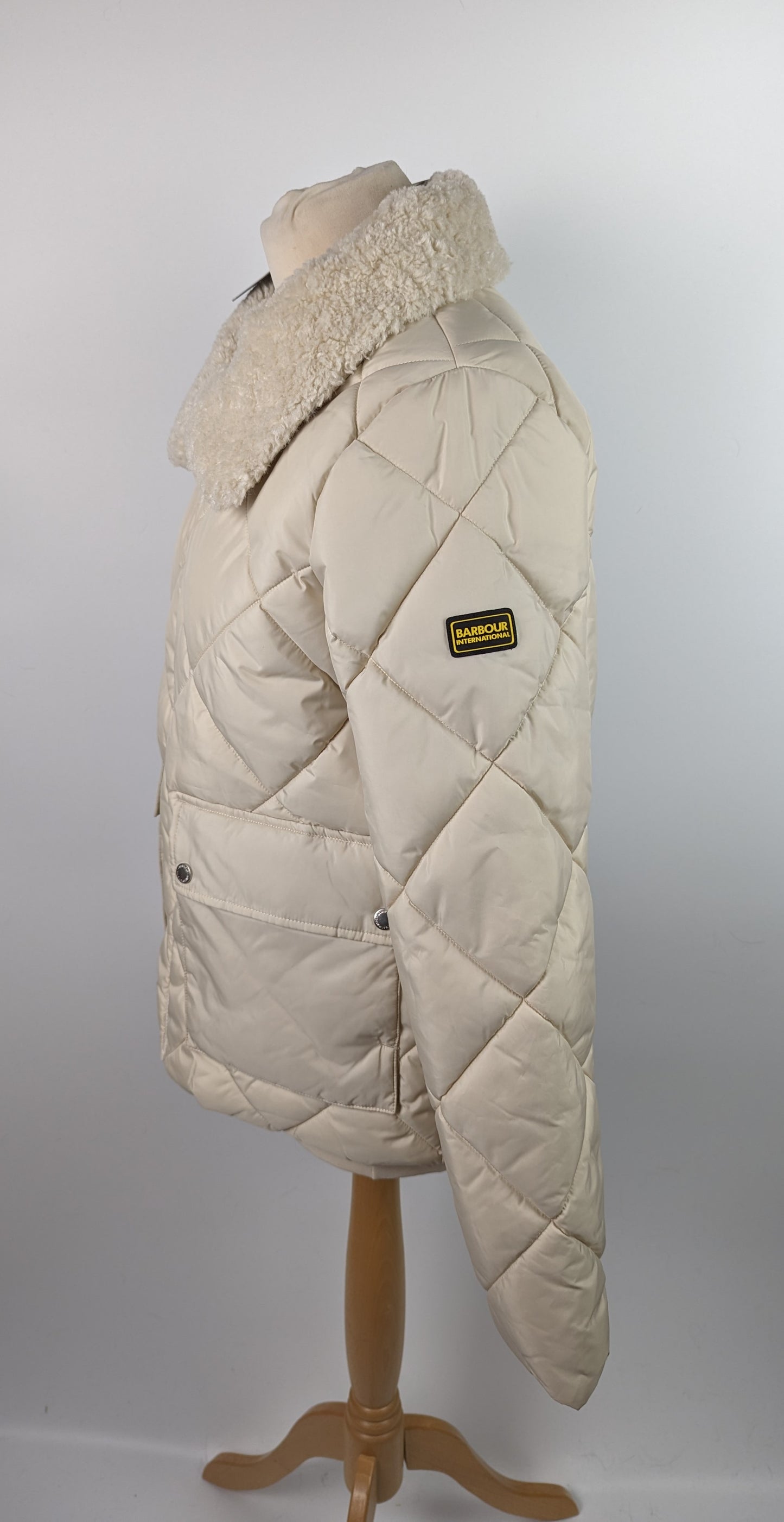 BARBOUR INTERNATIONAL Womens Norton Quilted Jacket - Cream