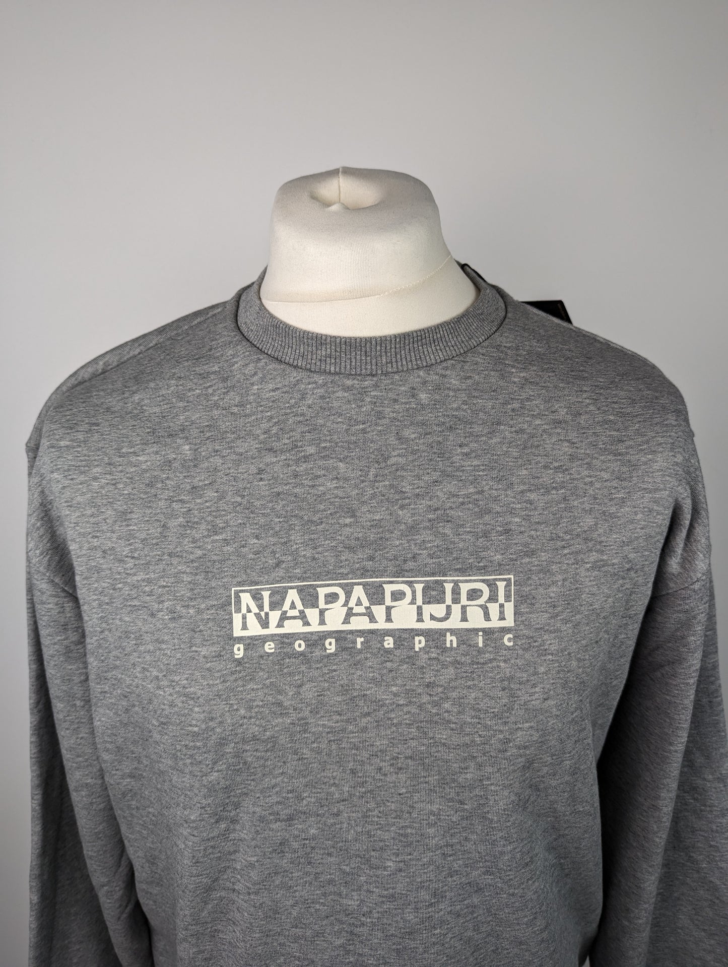 NAPAPIJRI Box Logo Crew Jumper- Grey