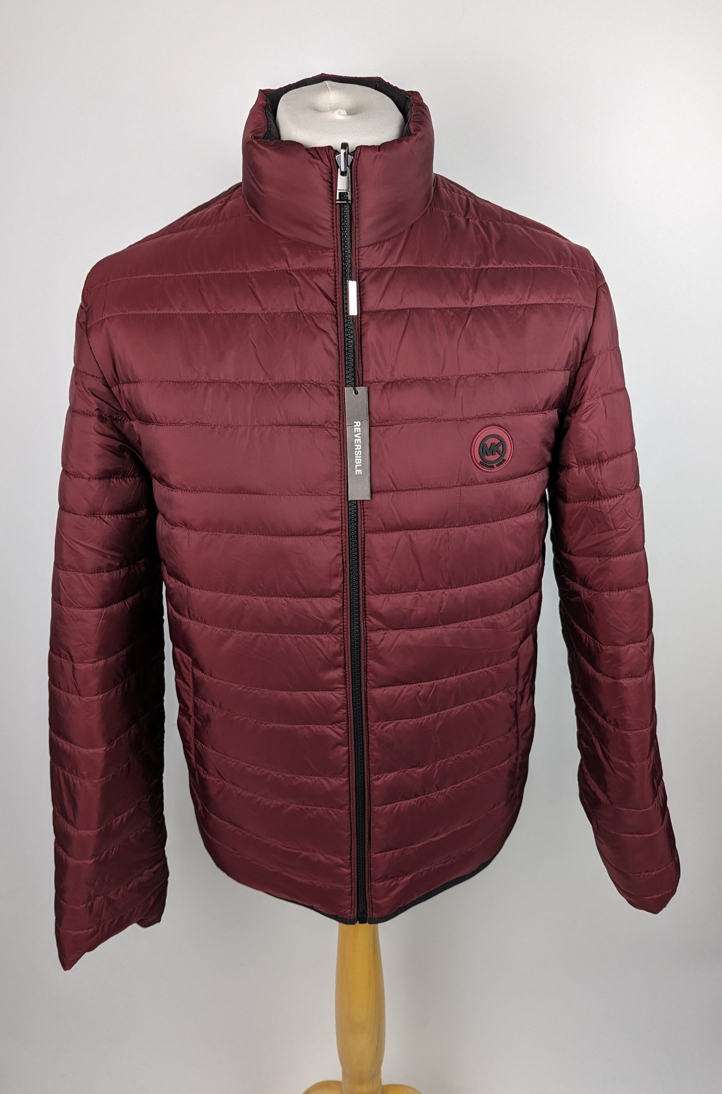 MICHAEL KORS Reversible Puffer Jacket - Black / Red