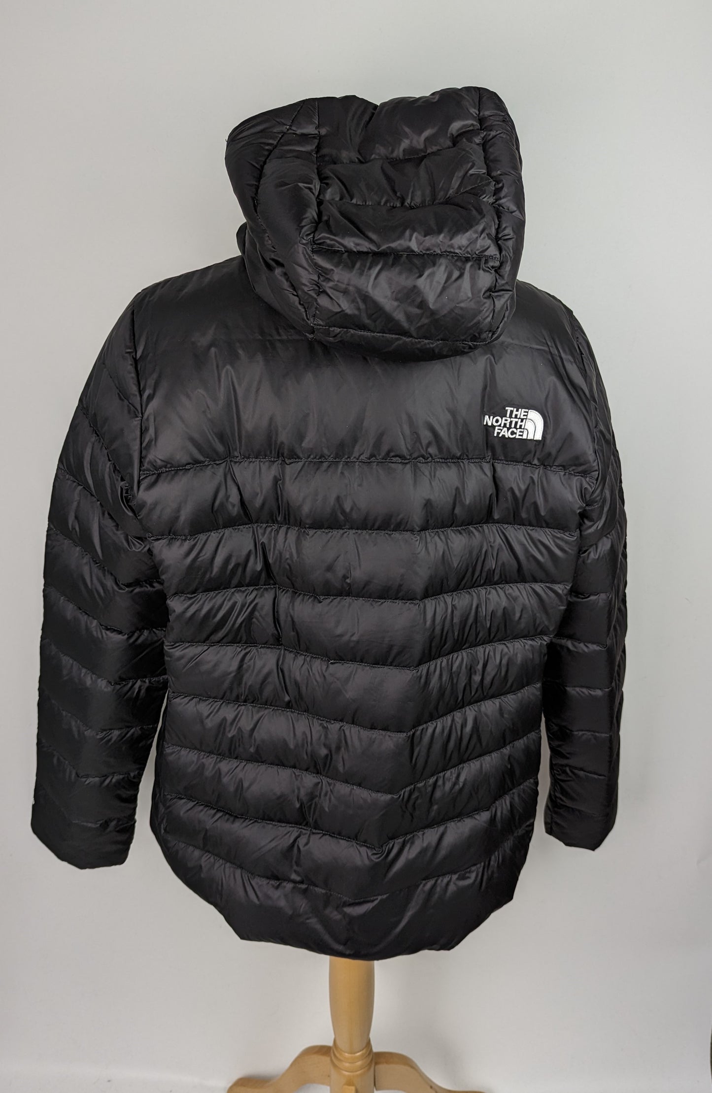 THE NORTH FACE Hyalite Down Hooded Jacket - Black