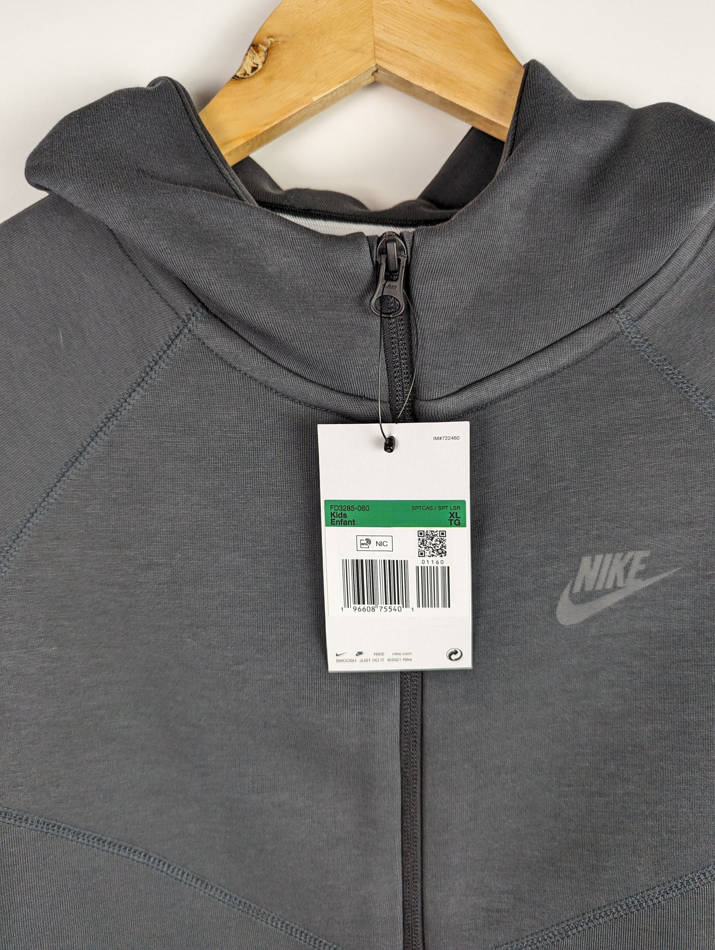 Nike Sportswear Tech Fleece Older Boys Full-Zip Hoodie - Grey