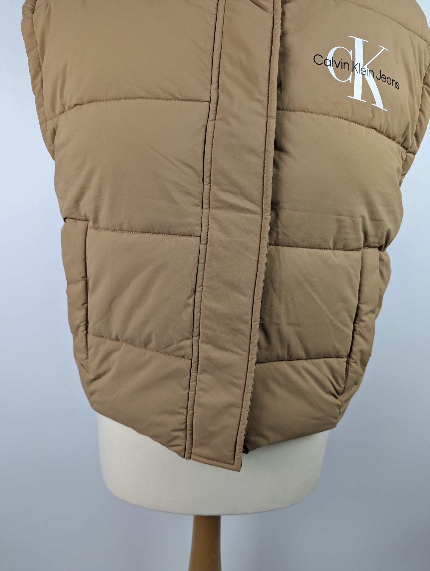 CALVIN KLEIN JEANS Womens Essential Gilet - Timeless Camel