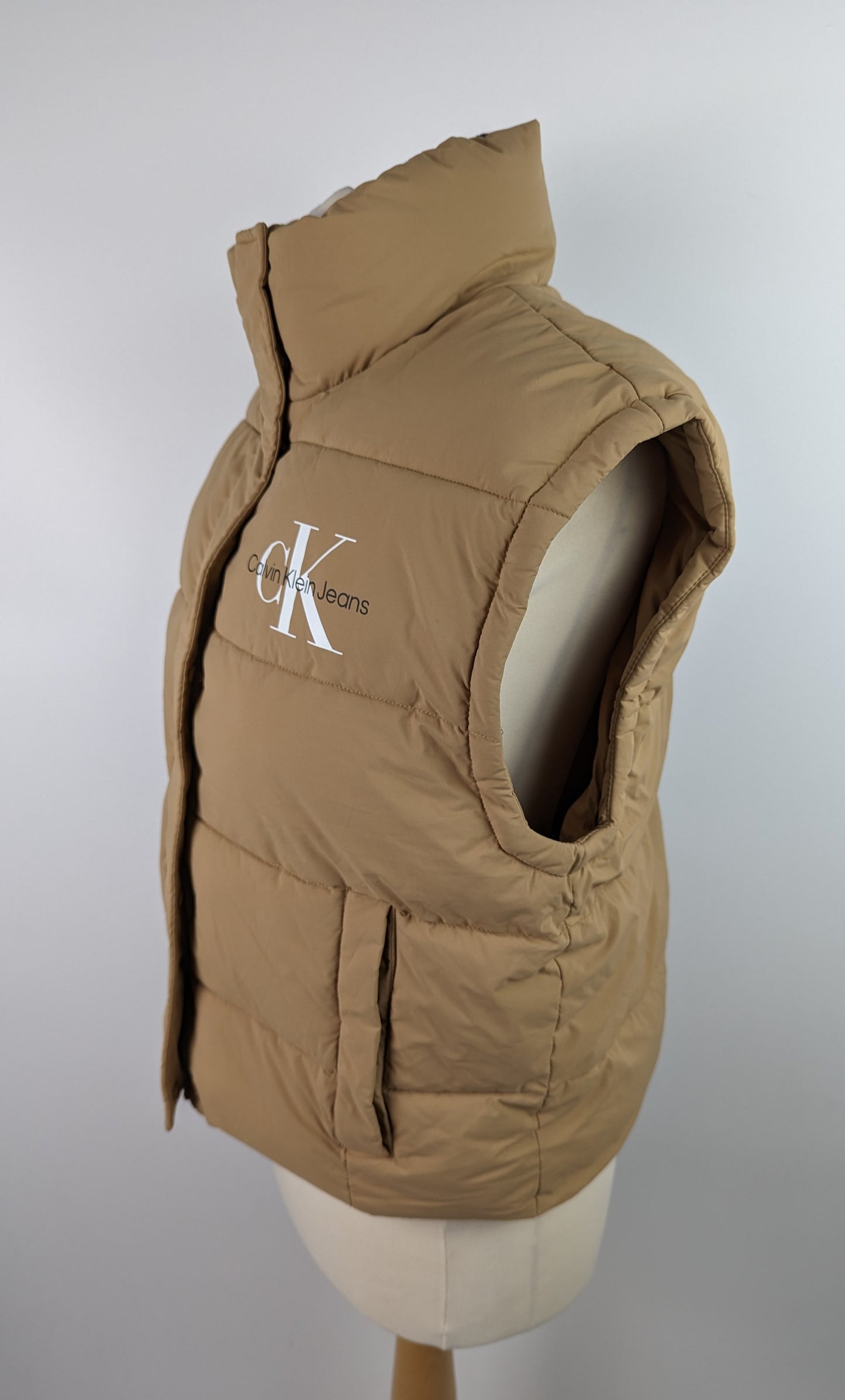 CALVIN KLEIN JEANS Womens Essential Gilet - Timeless Camel