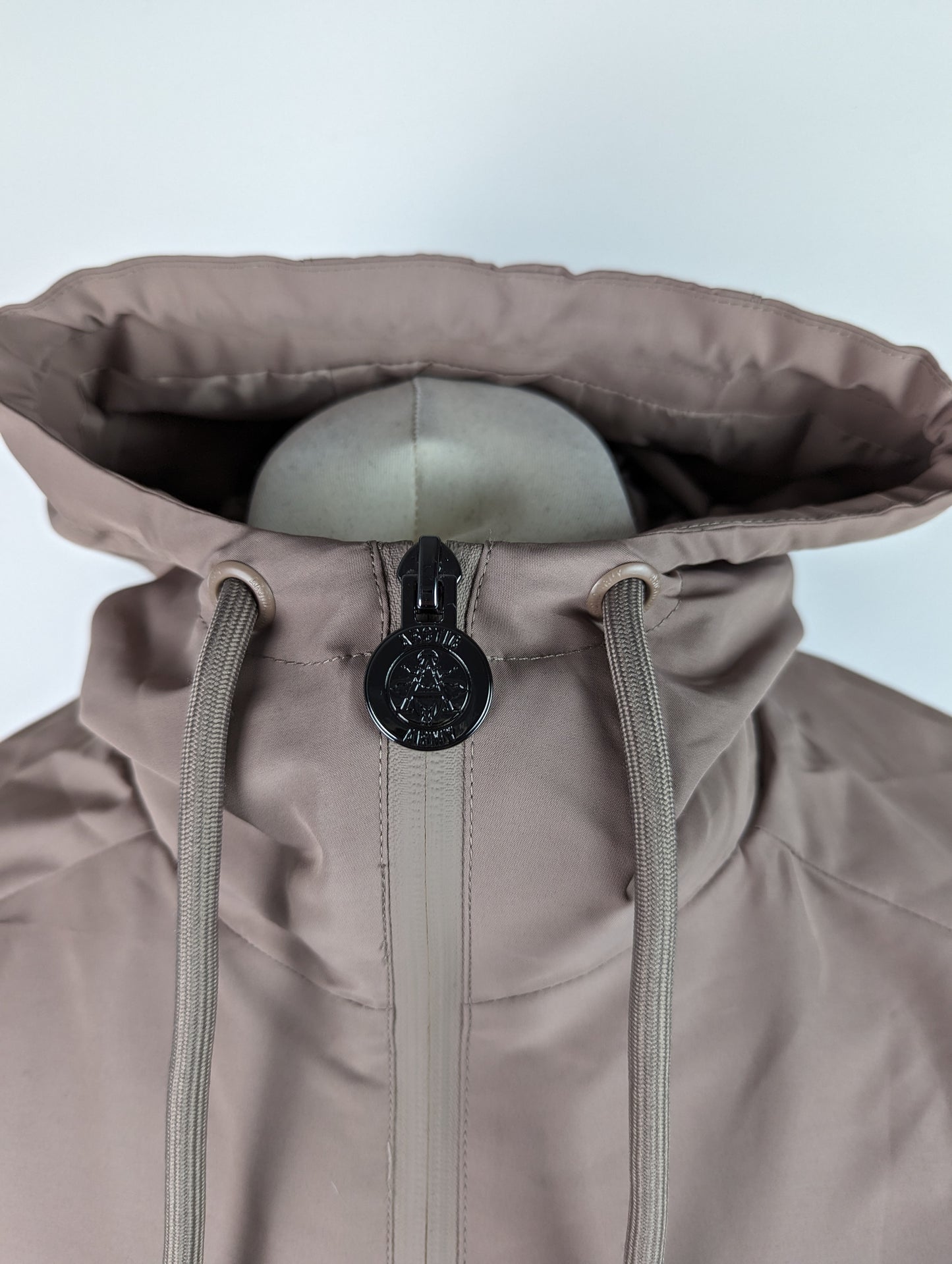 ARCTIC ARMY Arctic Zip Windbreaker - Taupe