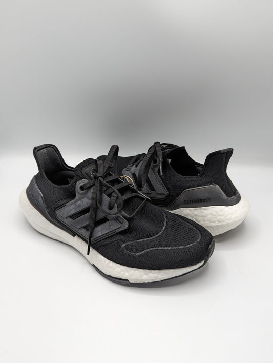 ADIDAS UltraBoost 22 Womens Trainers - Black / White