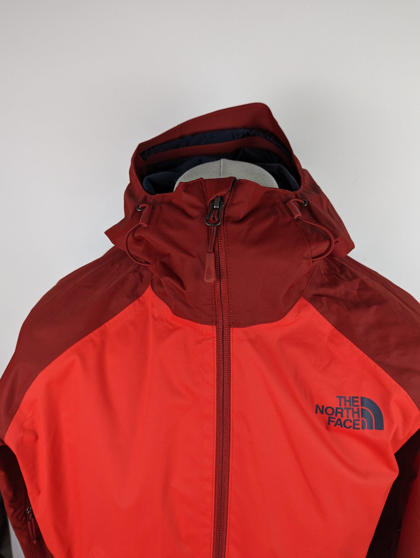 THE NORTH FACE Men's Sequence Jacket - Red / Blue