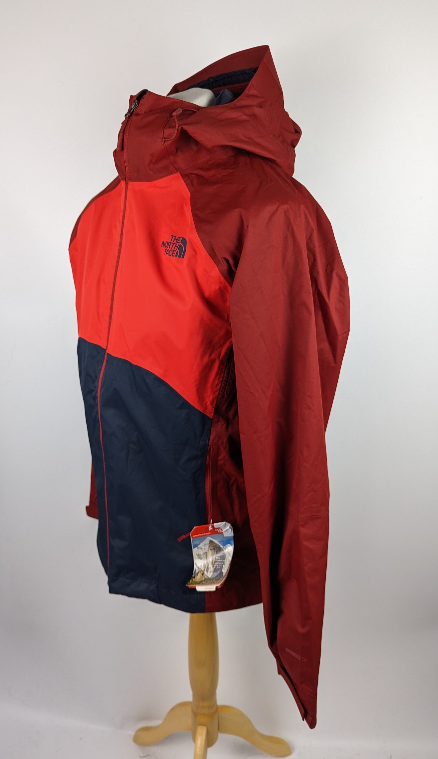 THE NORTH FACE Men's Sequence Jacket - Red / Blue