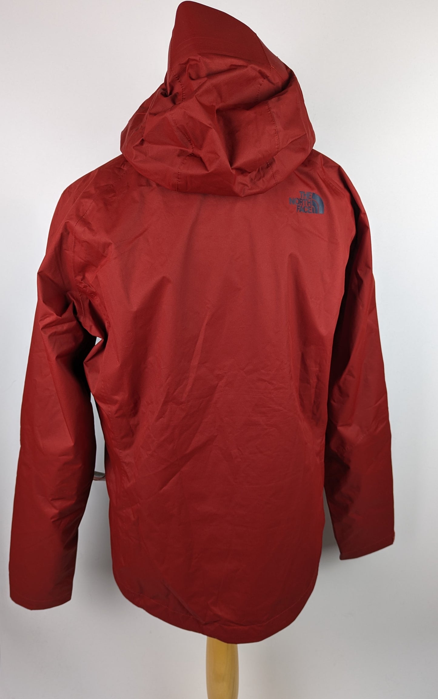 THE NORTH FACE Men's Sequence Jacket - Red / Blue