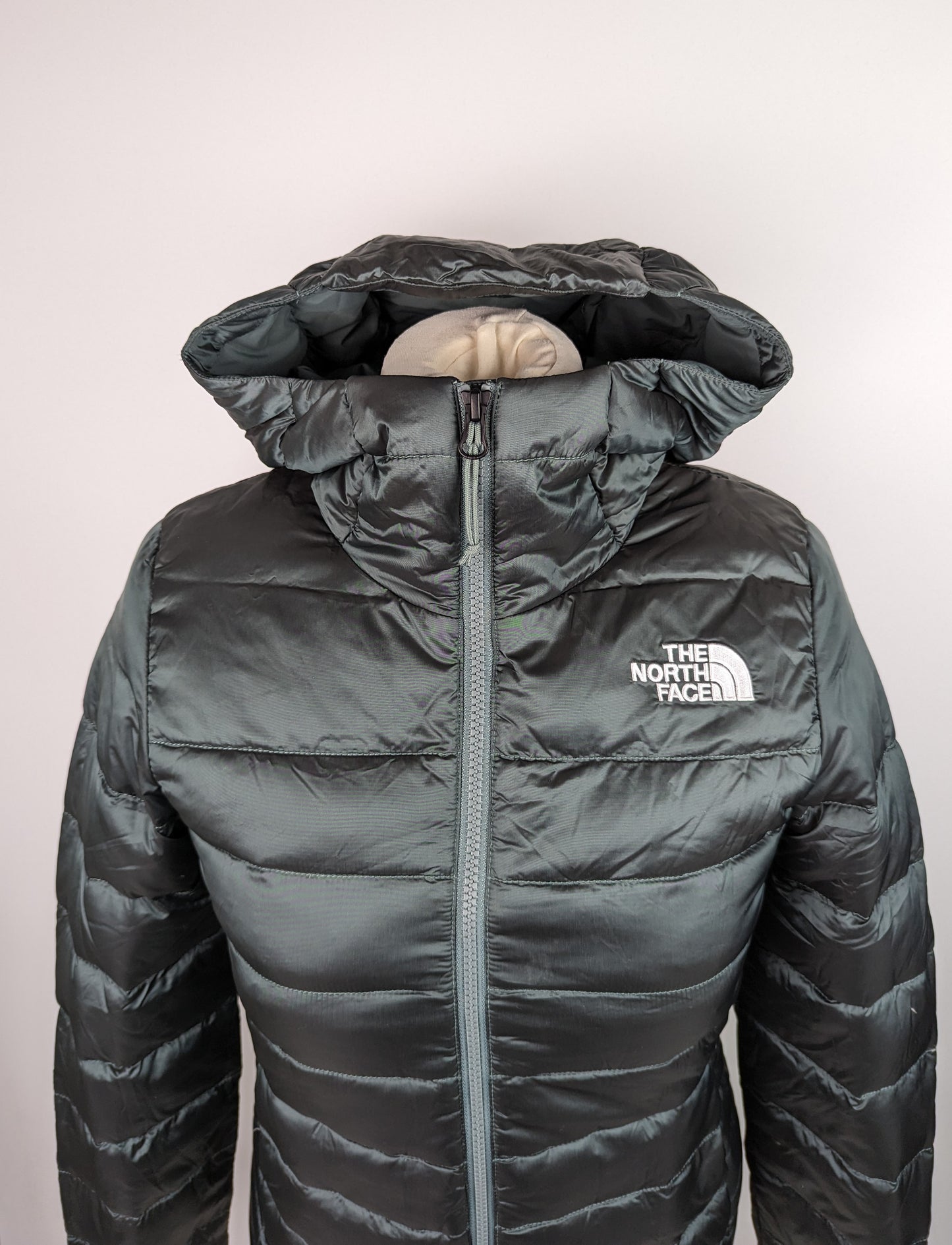 THE NORTH FACE Women's Aconcagua Hooded Down Jacket - Green