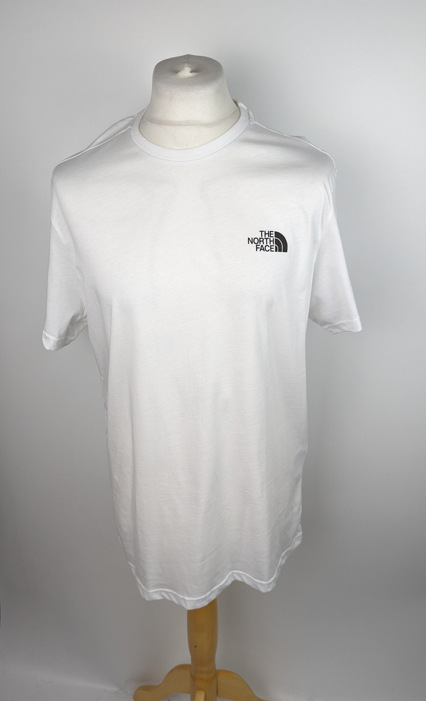 THE NORTH FACE Mens Simple Dome T-Shirt - White