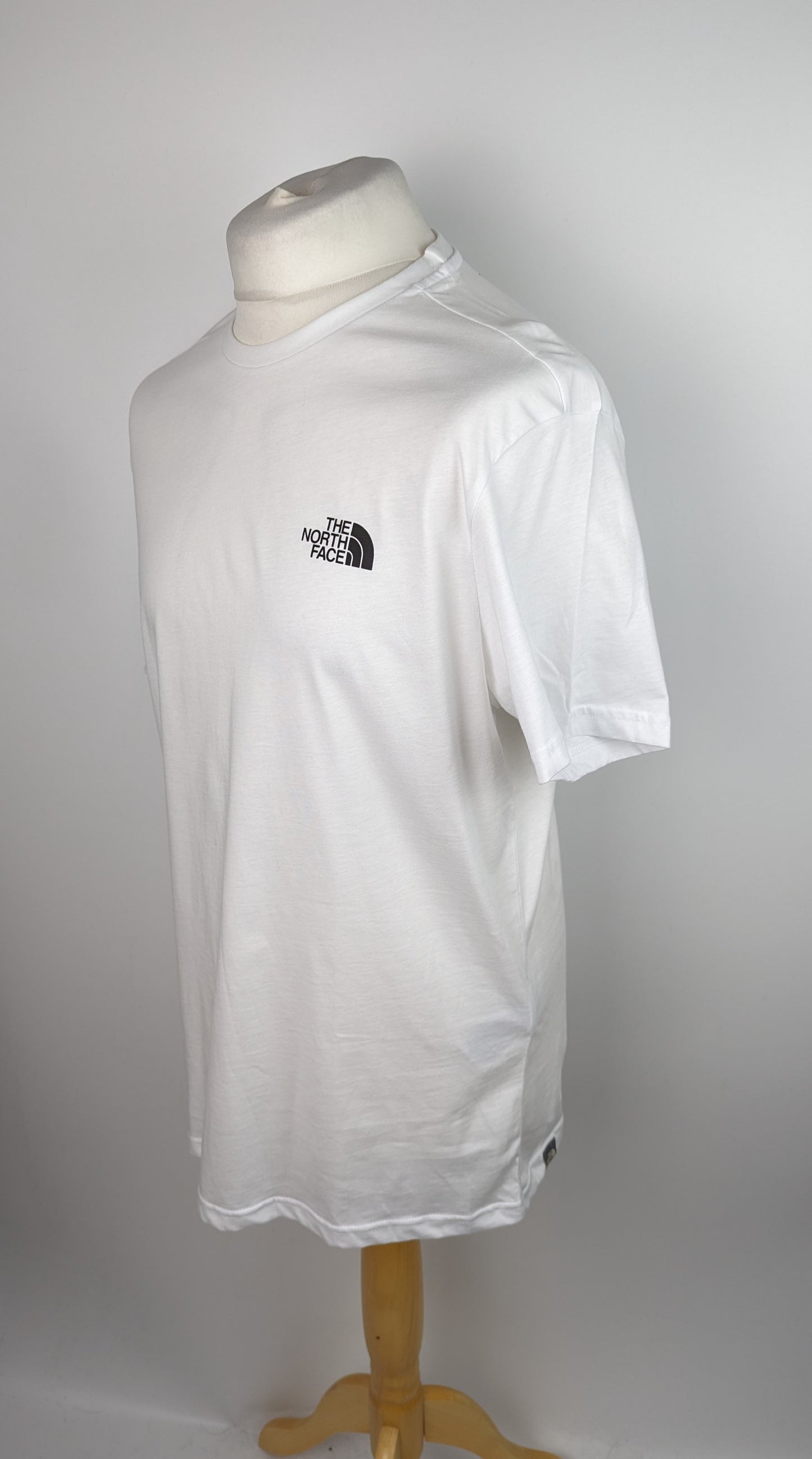 THE NORTH FACE Mens Simple Dome T-Shirt - White