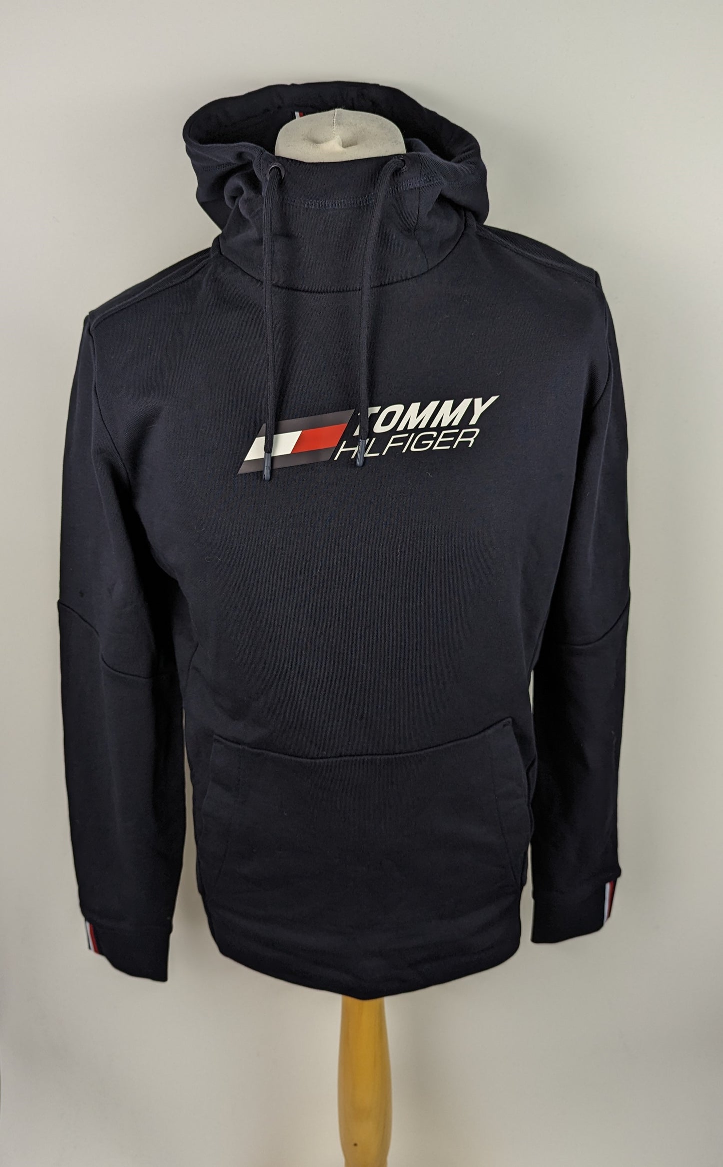 TOMMY HILFIGER Men's Essential Hoodie - Navy Blue