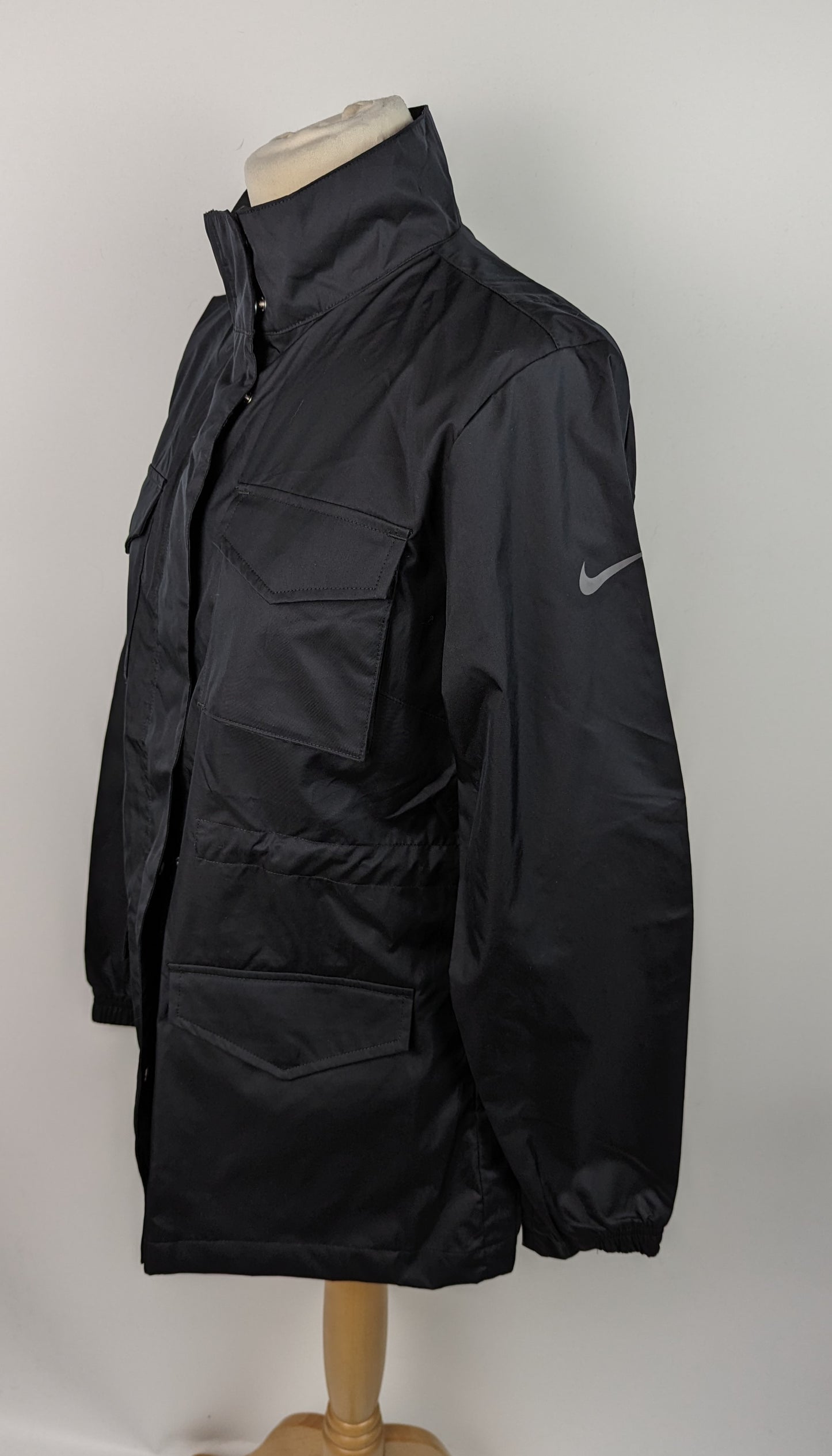 NIKE Women's Essential M65 Woven Jacket - Black