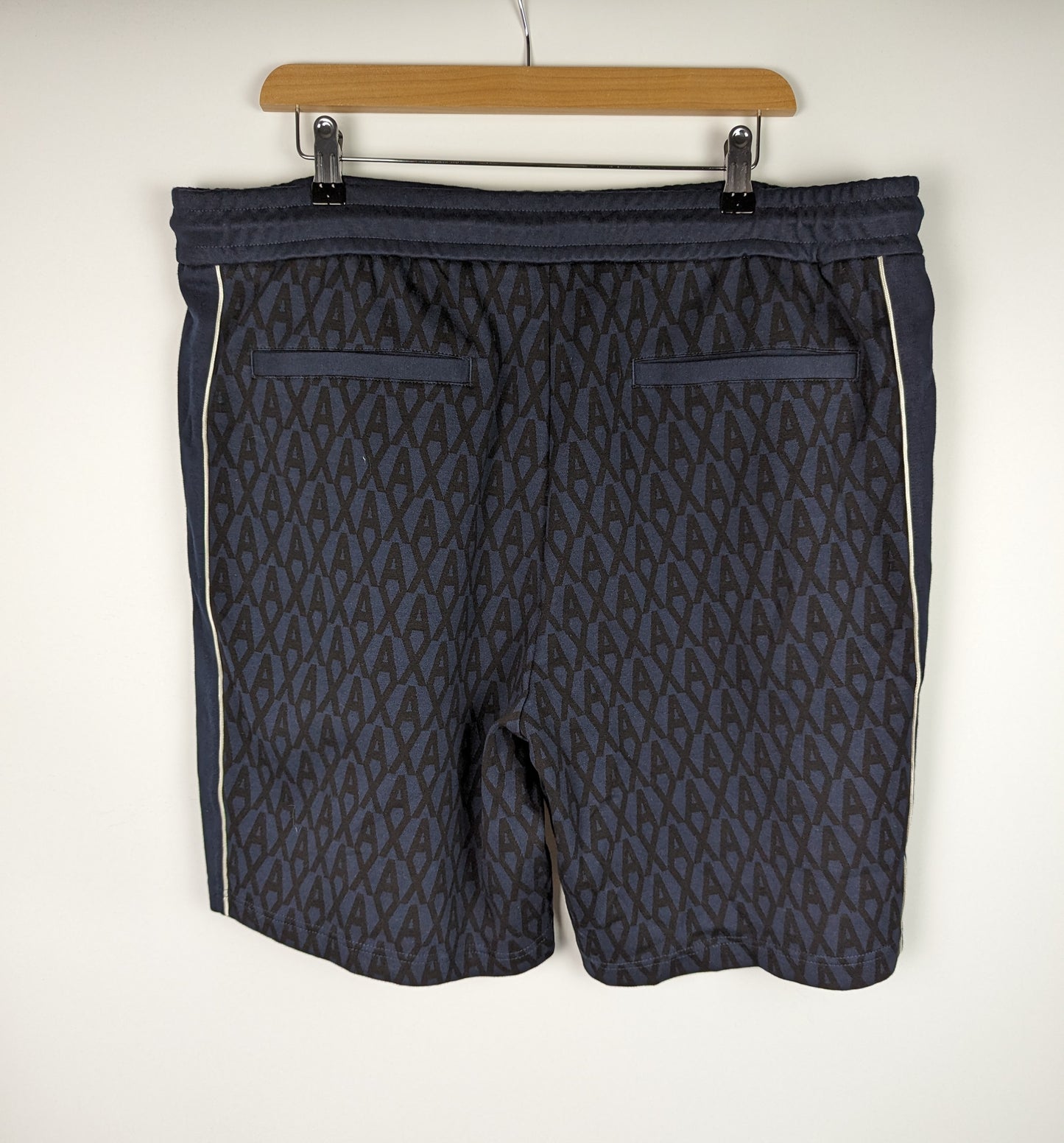 ARMANI EXCHANGE Logo Jacquard Fleece Shorts - Blue / Black