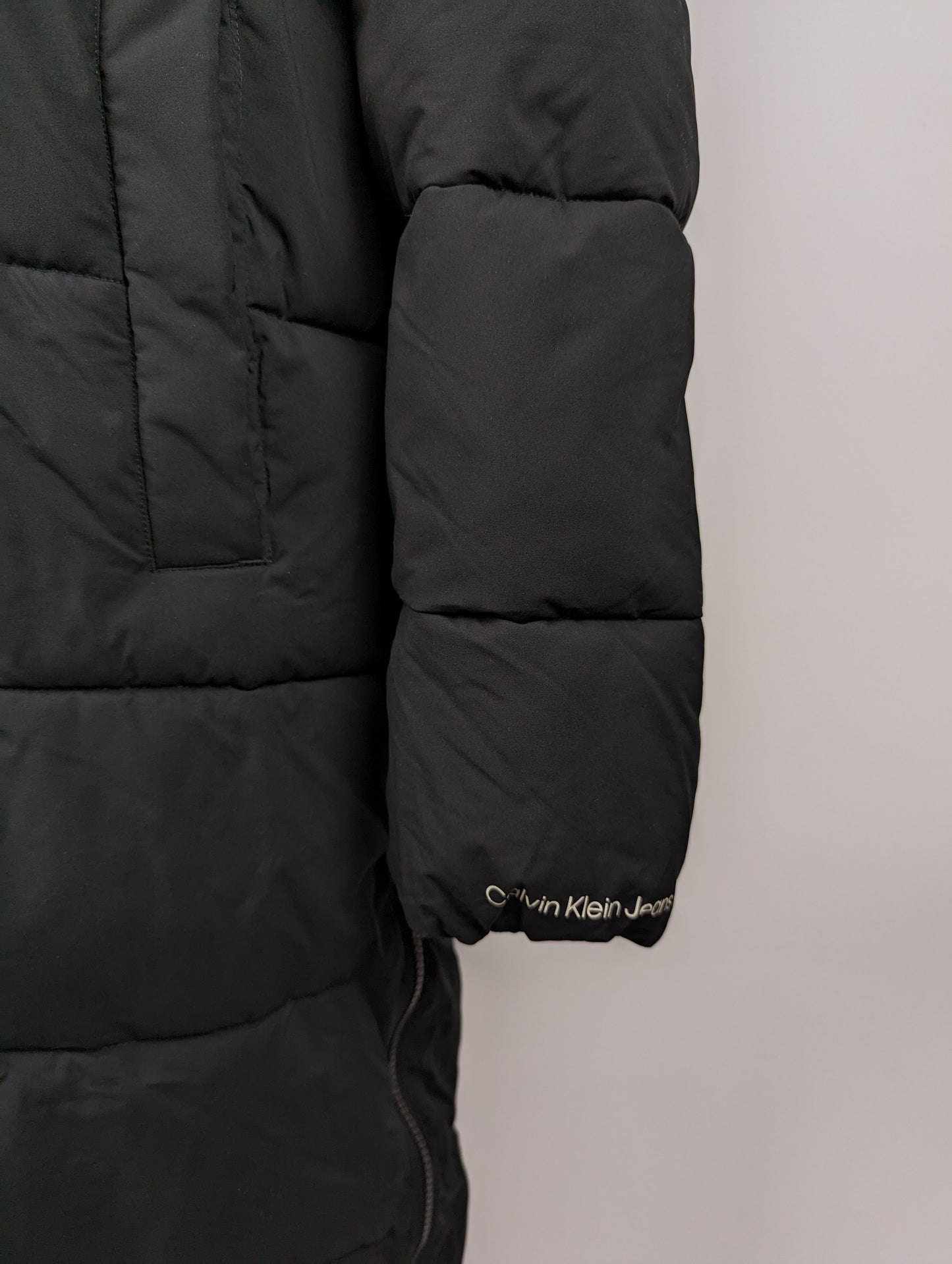 Calvin Klein Jeans Monologo Long Puffer Jacket - Black