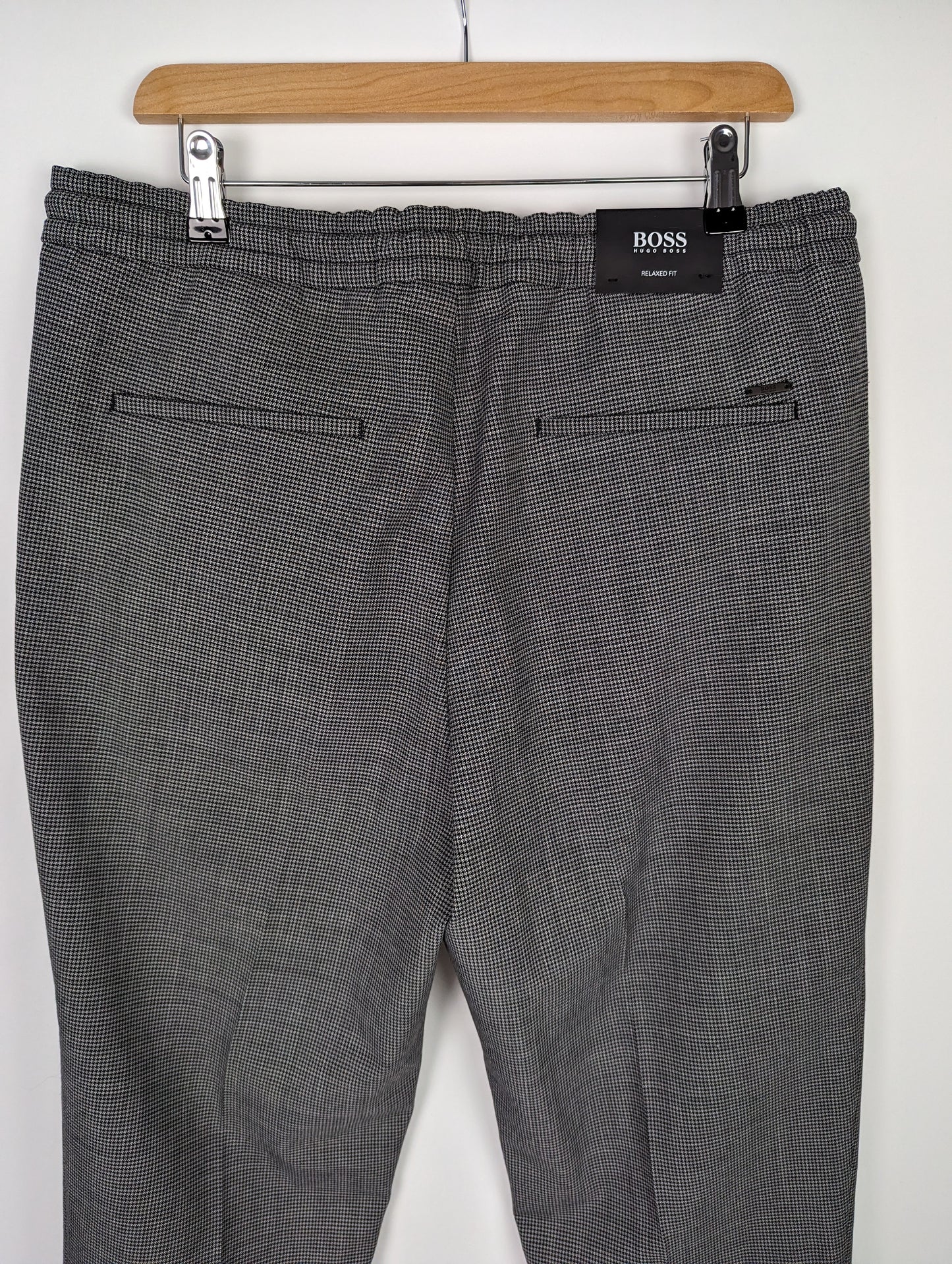 HUGO BOSS Mens Kirio-Pleats-D Trousers - Black / Grey