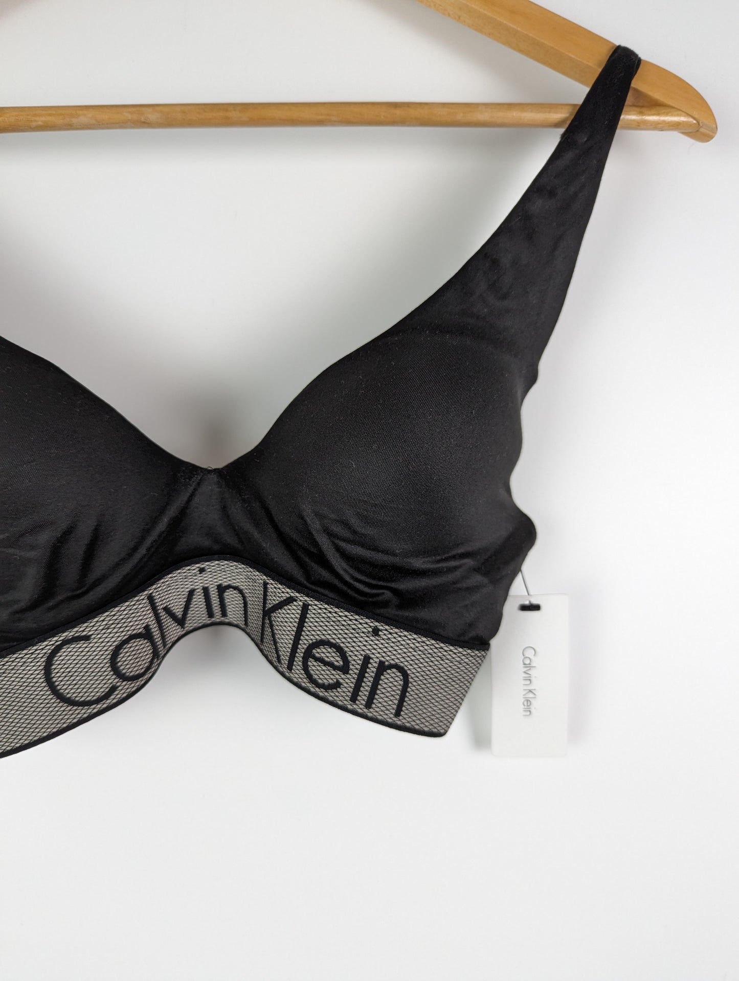 Calvin Klein Women's Plunge Push Bra - Black