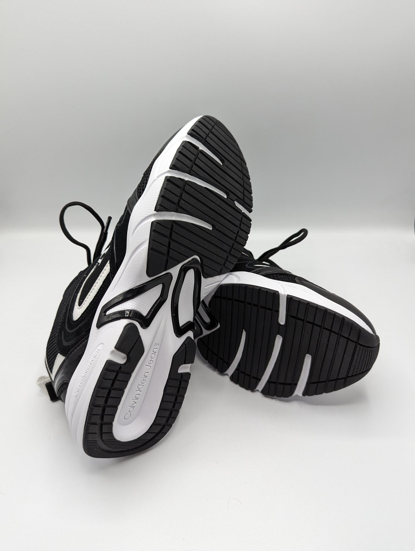 CALVIN KLEIN Retro Tennis Trainers - Black / White