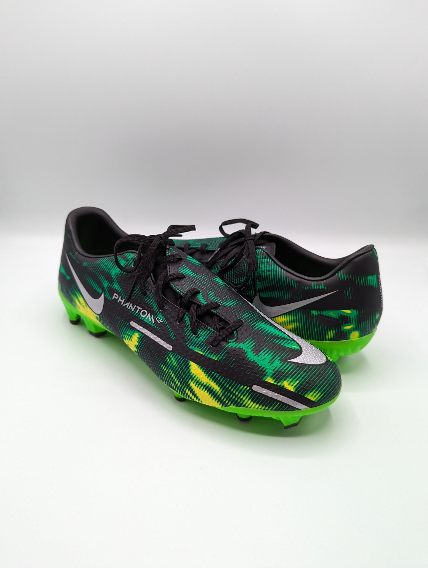 Nike Phantom GT2 Academy MG 'Shockwave' Football Boots- Black / Green