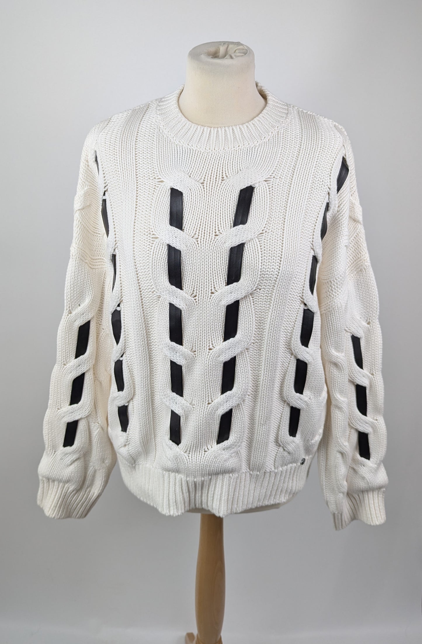 Ted Baker Deserey Cable Knit Jumper - White / Black