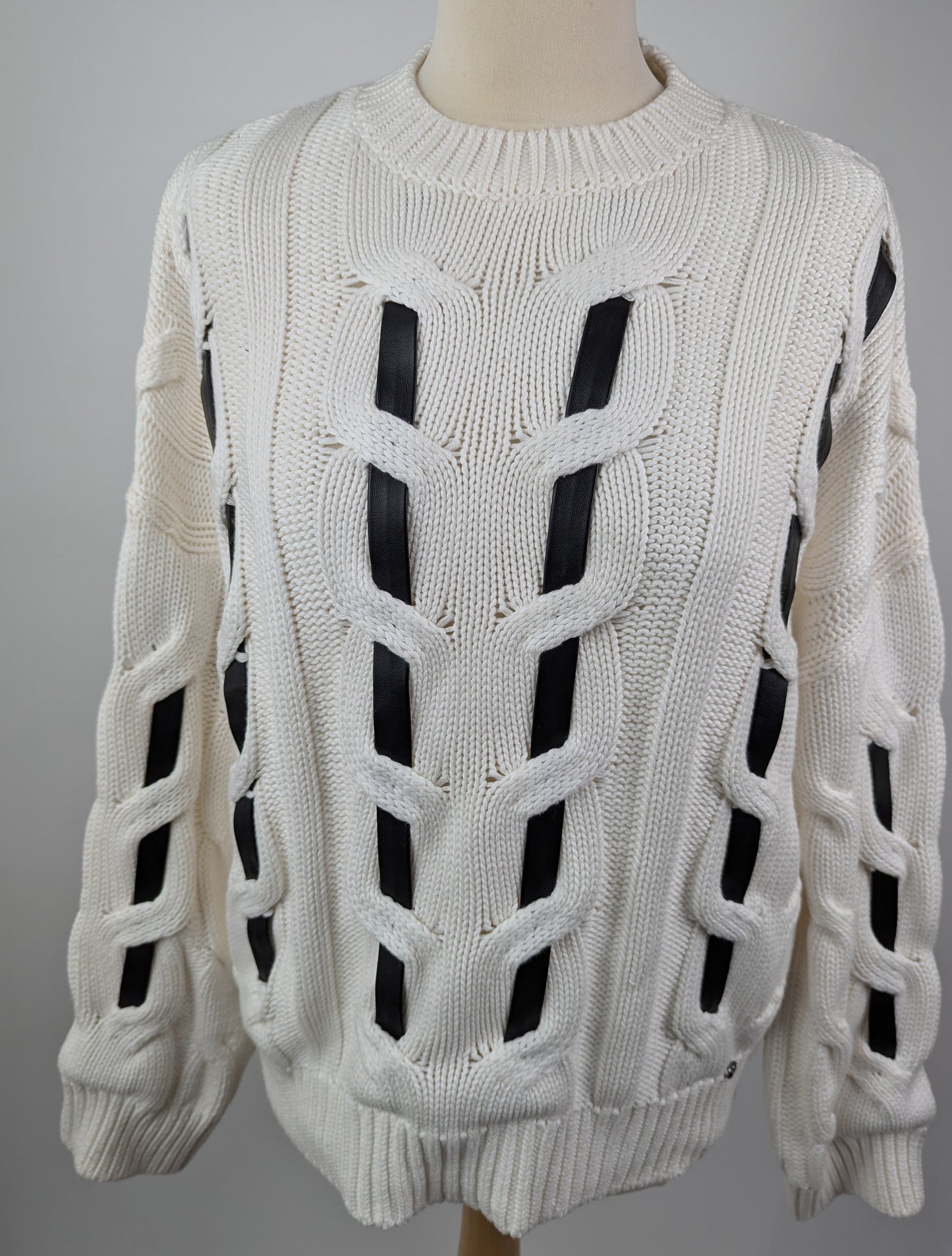 Ted Baker Deserey Cable Knit Jumper - White / Black