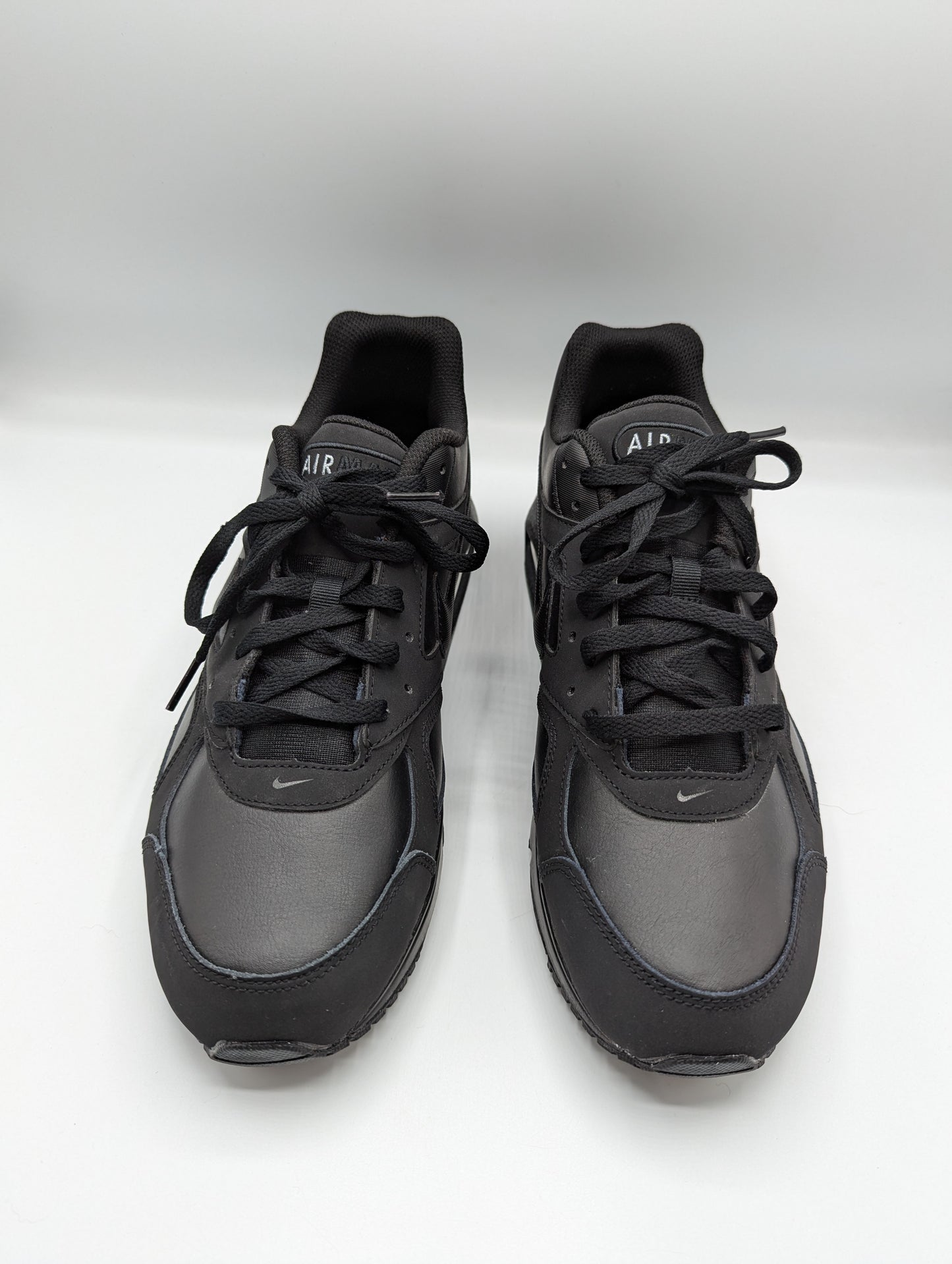 Nike Air Max IVO Trainers Mens - Black