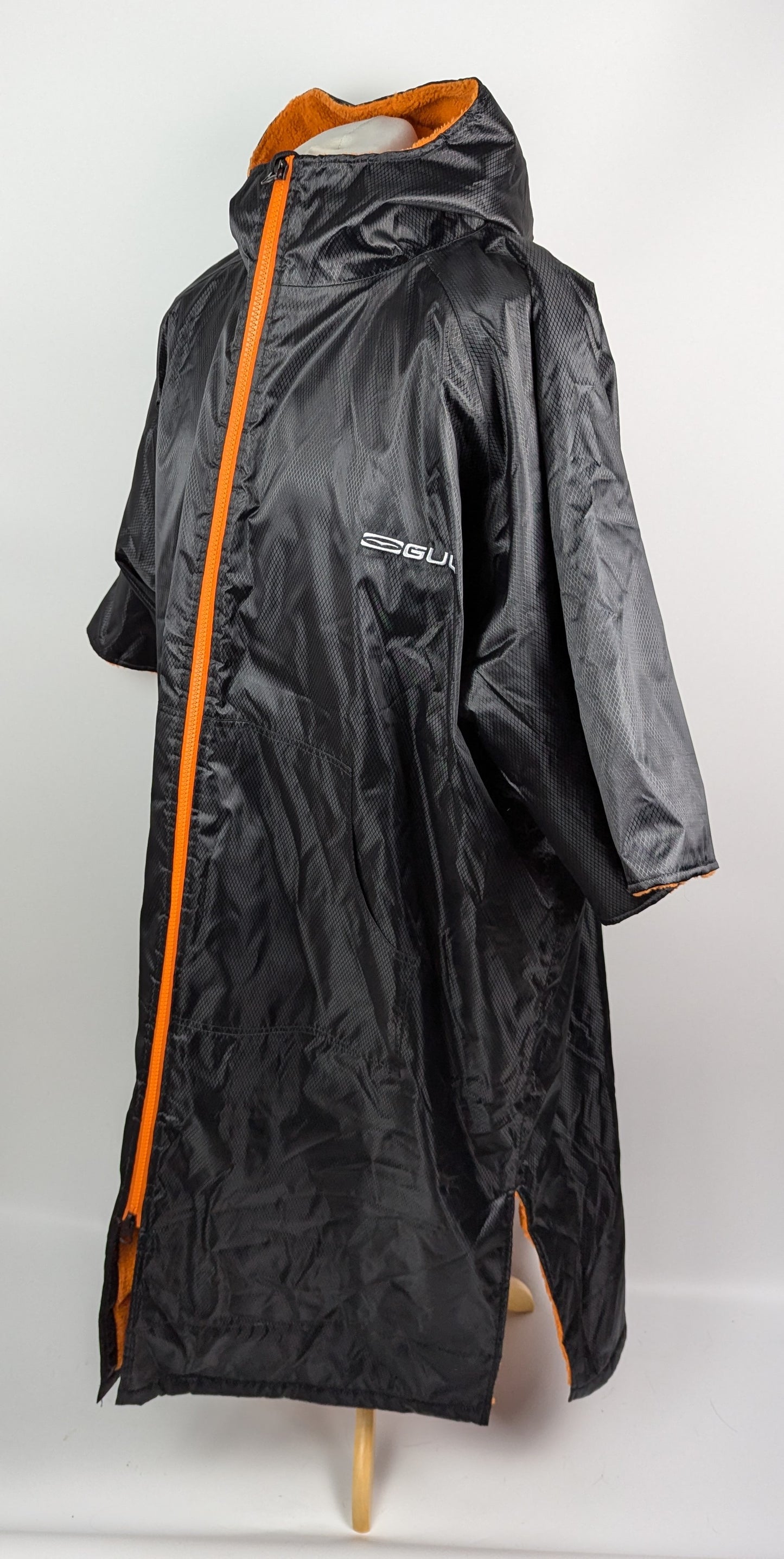 Gul Evo Robe Waterproof Hooded Changing Poncho - Black/Orange