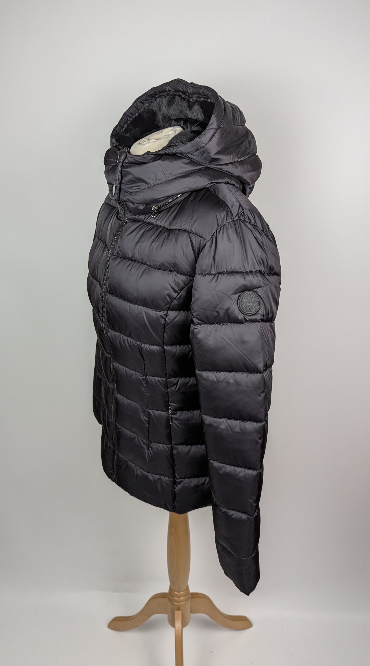 Ted Baker Abbiiee Small Quilted Puffer Jacket Womens - Black