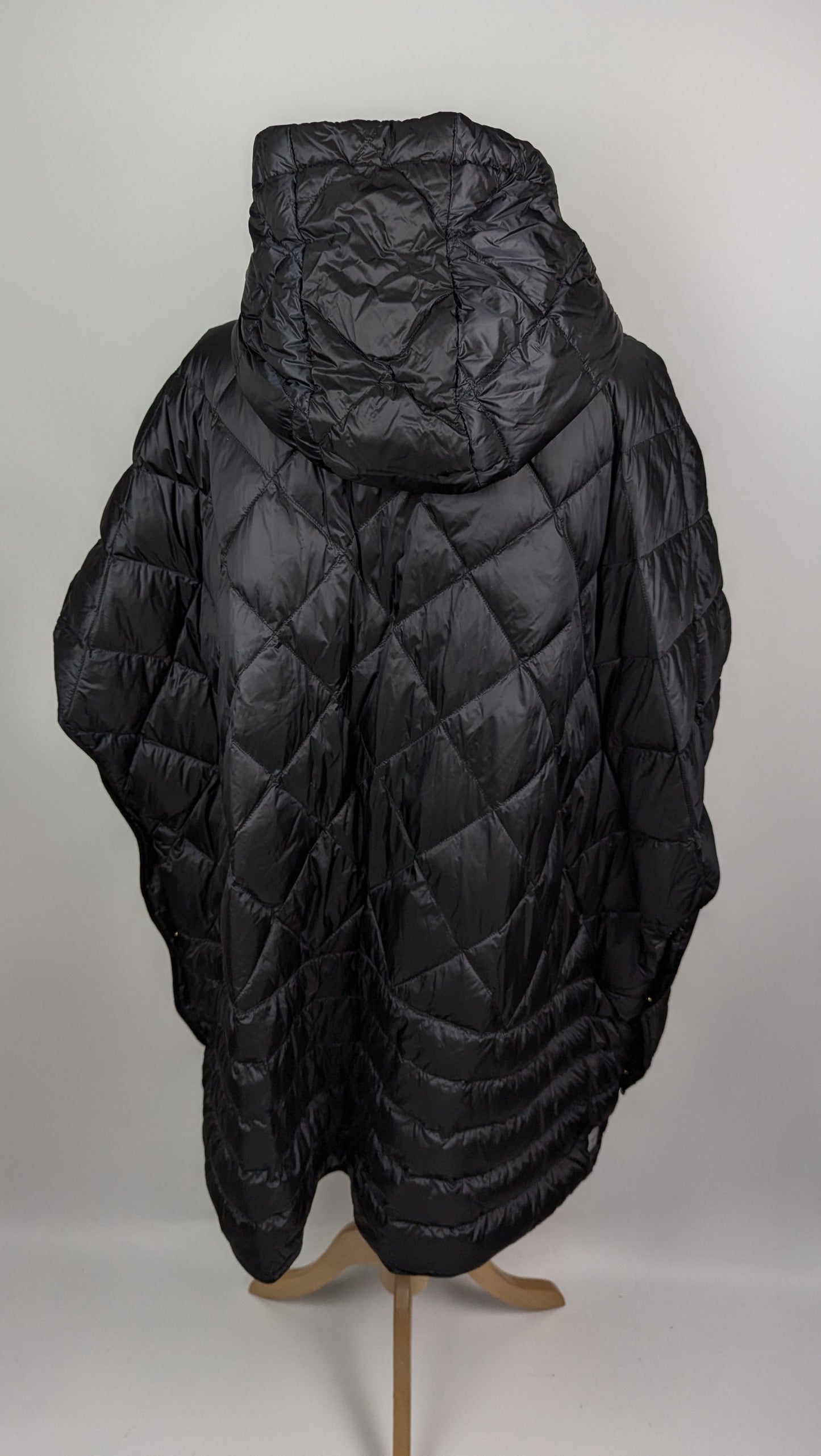 Max Mara Womens Quilted Poncho / Cape- Black