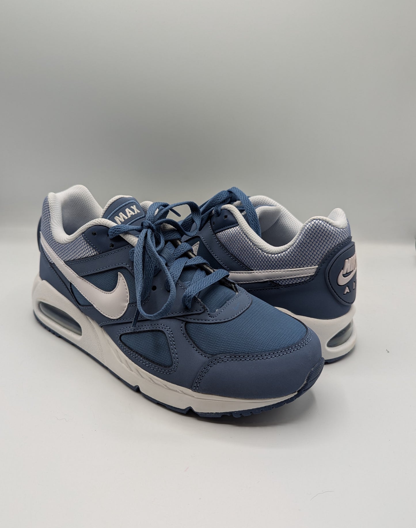 Nike Air Max IVO Trainers Mens - Ocean Blue / White