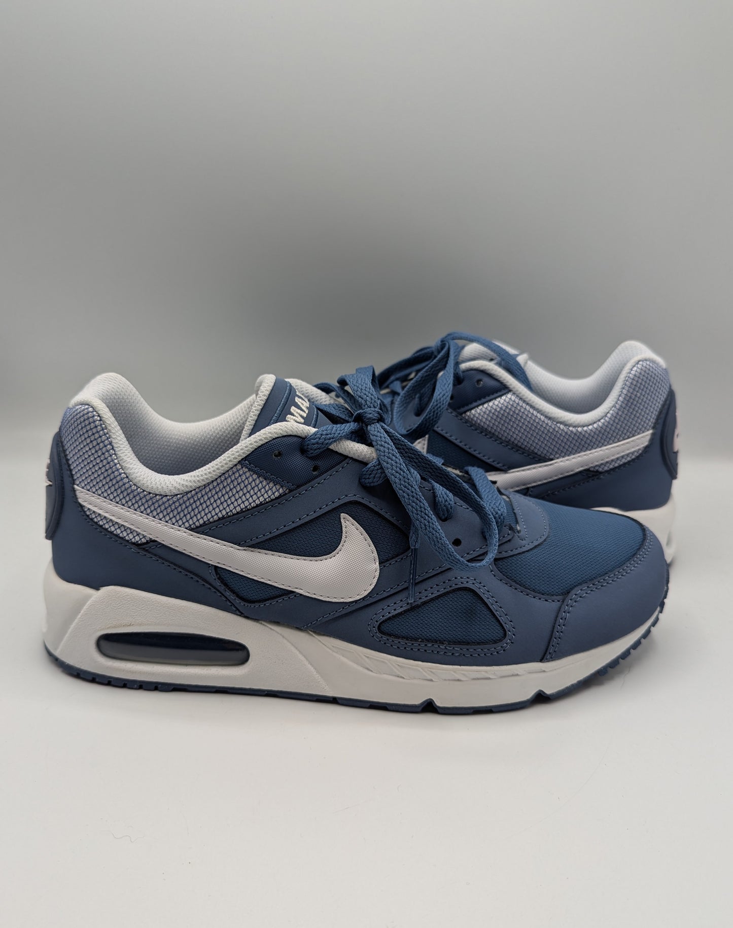 Nike Air Max IVO Trainers Mens - Ocean Blue / White