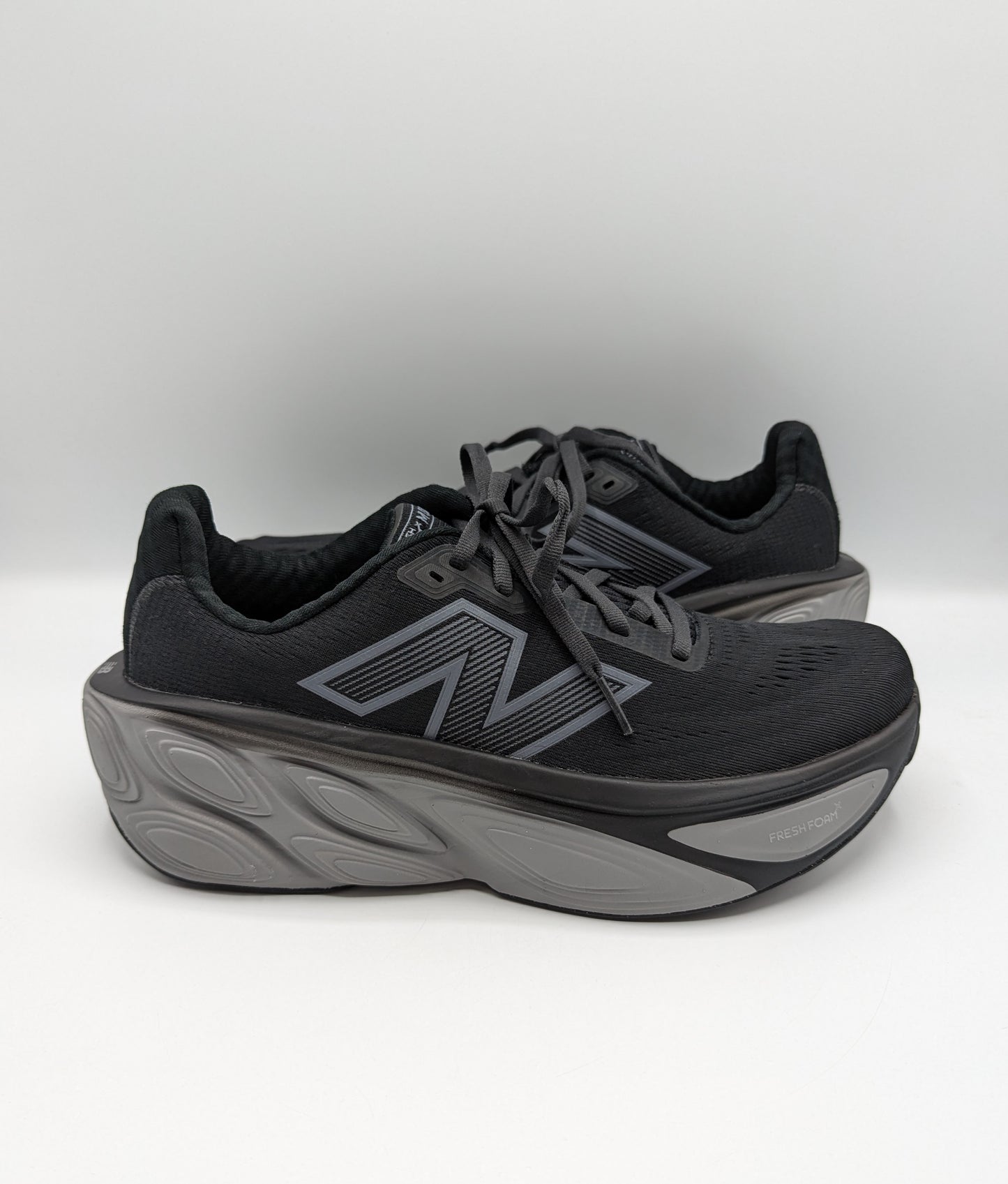 New Balance Womens Fresh Foam X More v5 Running Shoes - Black